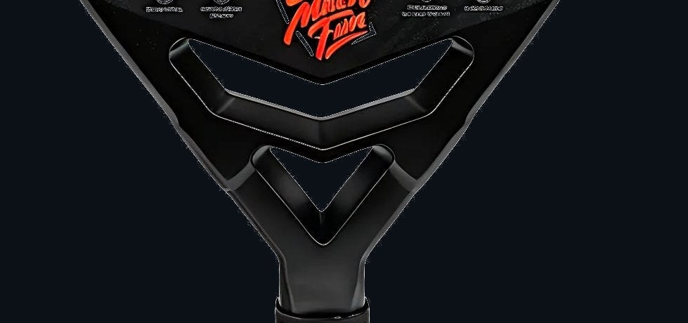 The open bridge throat of the Renzuka 3K carbon diamond padel racket